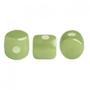 Les perles par Puca® Minos beads Opaque pistachio 02020/32062